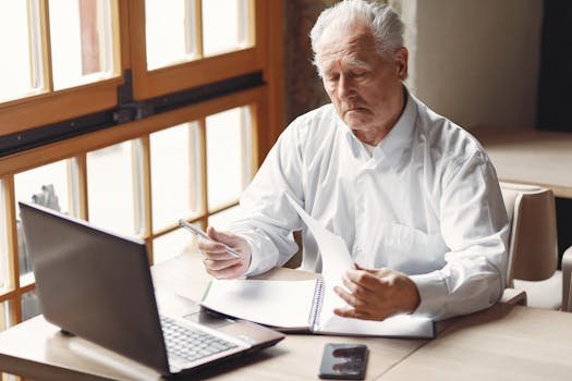Qual o melhor para sua aposentadoria: Previdência Privada ou Carteira de Dividendos? Compare tributação, riscos e benefícios fiscais neste guia completo.